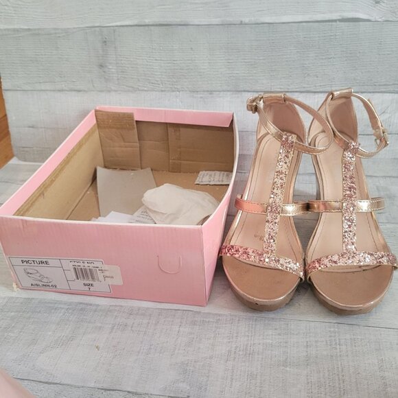 Rose Gold Glitter T-Strap Platform Heels Via Pinky Collection Size 7 - Picture 1 of 7